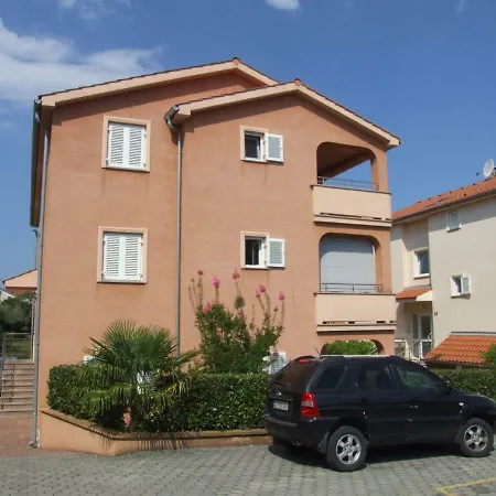 Apartament Helen *