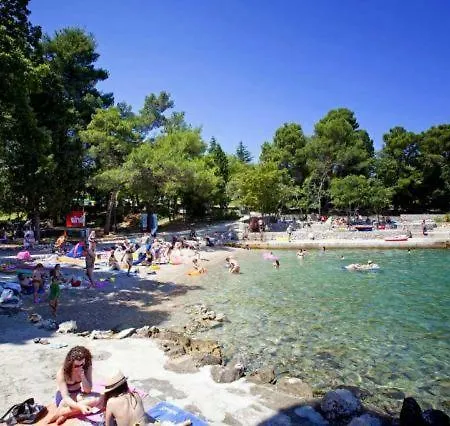 Helen アパート *